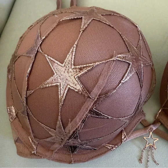 NWT V Secret VERY SEXY Bombshell Add-2-Cups Stardust Embroidery Push-Up Bra 34D
